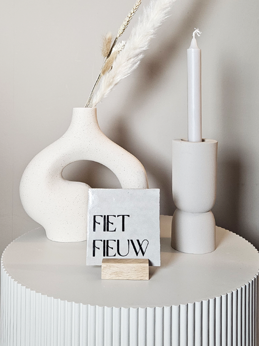 Tegeltje – Fiet fieuw | Keramiek 10x10 cm